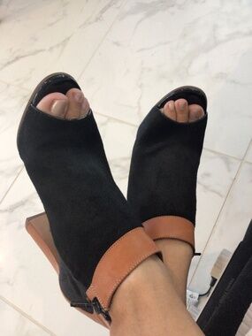 💋CHLOE BOOTIES NEW IN BOX